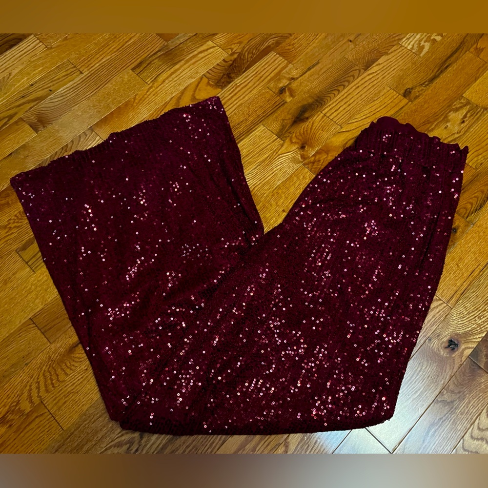 Lulu’s wide leg sequin pants